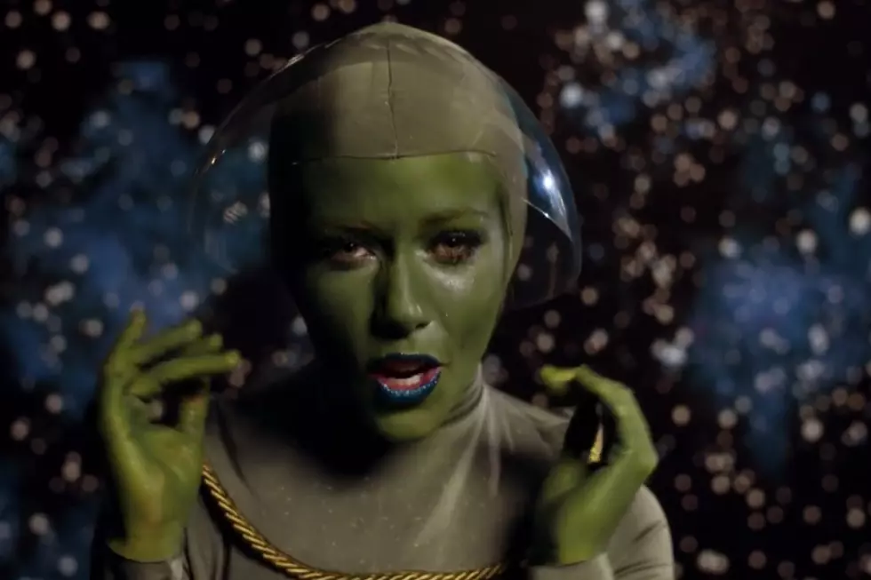 Kendra Is an Intergalactic Alien Vixen in 'Lost in Space' Music Video