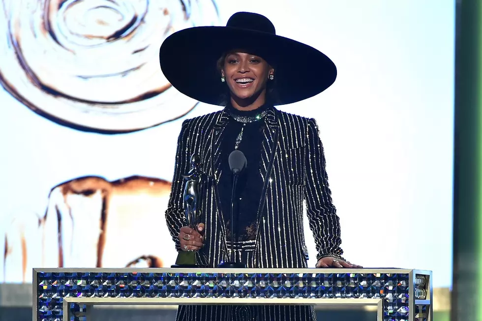 Beyonce Receives 2016 CFDA Fashion Icon Award, Gives Inspiring Speech