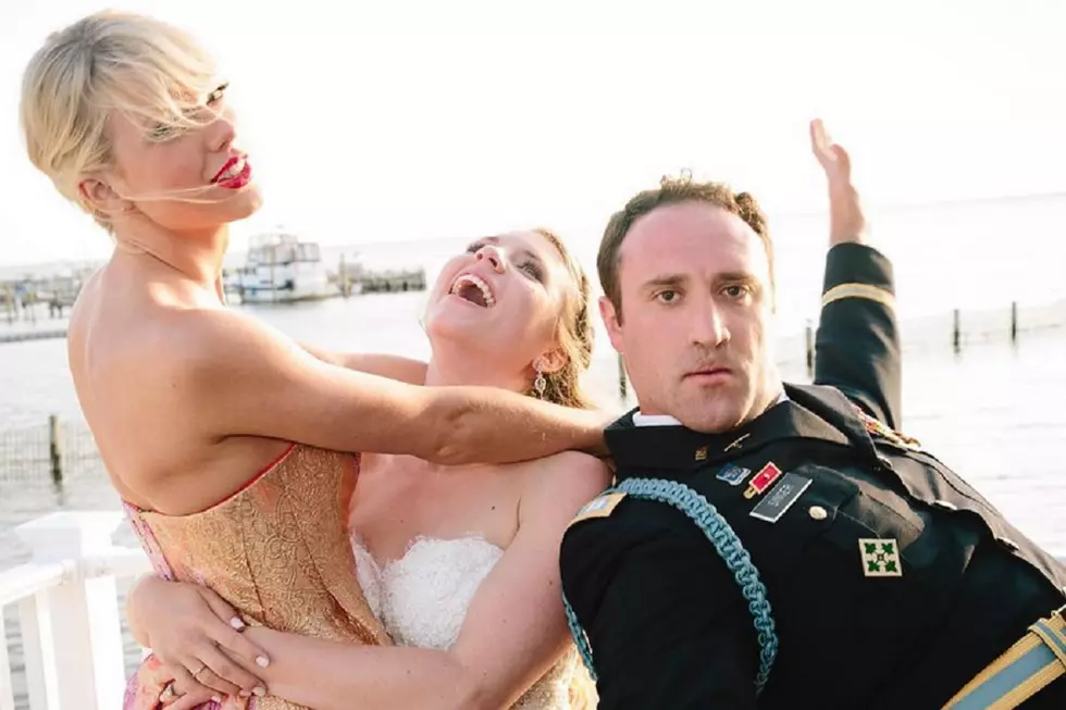 Taylor Swift Crashes Couple’s Wedding in New Jersey, Performs ‘Blank Space’