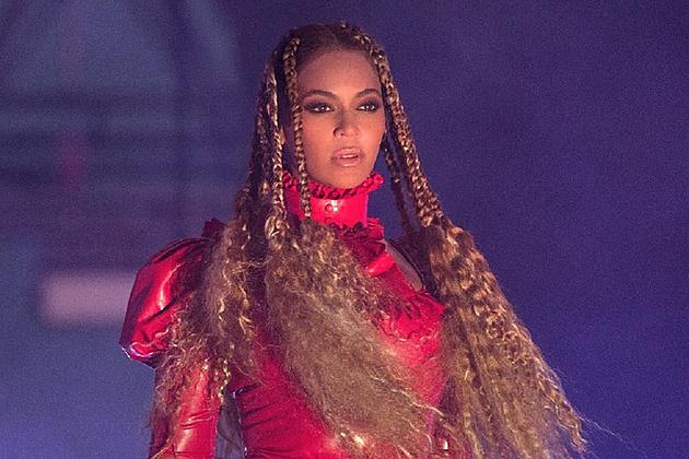Beyonce Pays Tribute to Slain Dallas Police Officers on Instagram