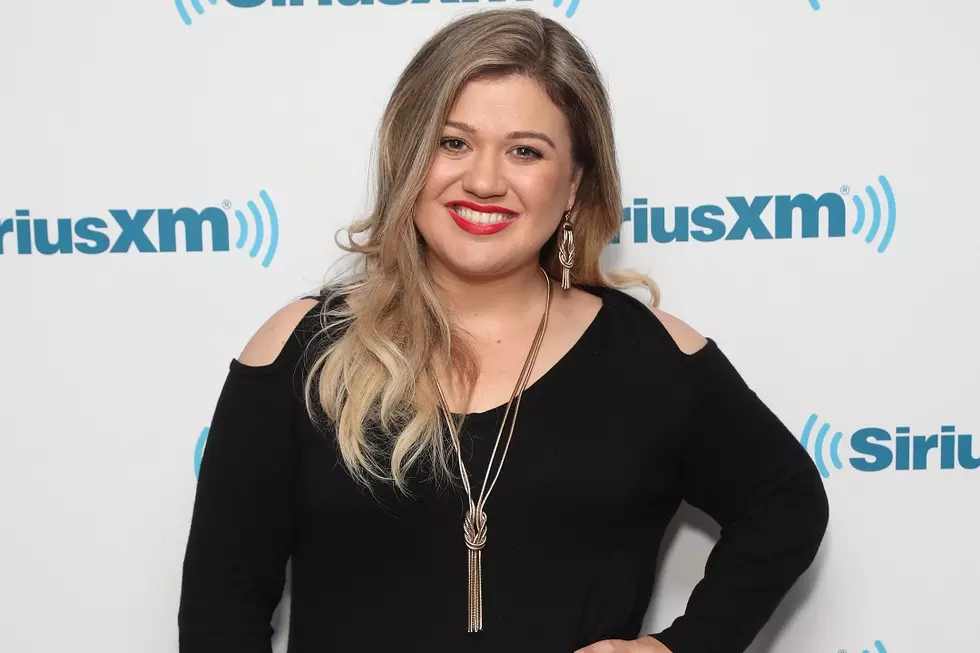 Kelly Clarkson Says People ‘Thought She Was Gay’ When She Wasn’t Married With Kids