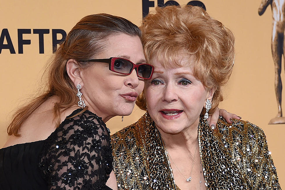 Carrie Fisher in ‘Stable’ Condition, Says Mother Debbie Reynolds