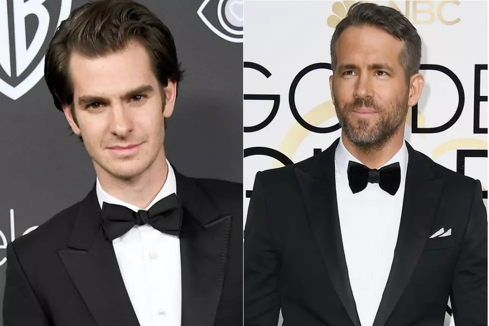 Ryan Reynolds + Andrew Garfield Caught Smoochin’ at 2017 Golden Globes