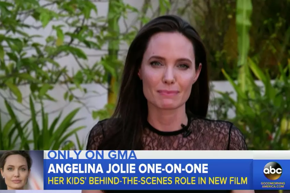 Jolie Discusses Divorce 
