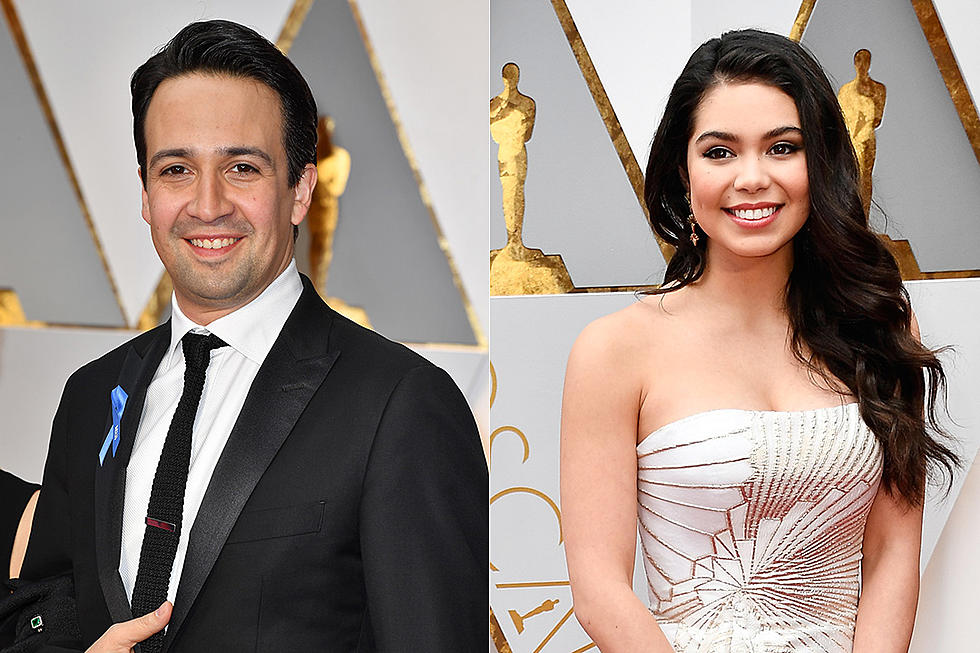 Lin-Manuel Miranda and Auli'i Cravalho Perform 'How Far I'll Go' at the 2017 Oscars: Watch