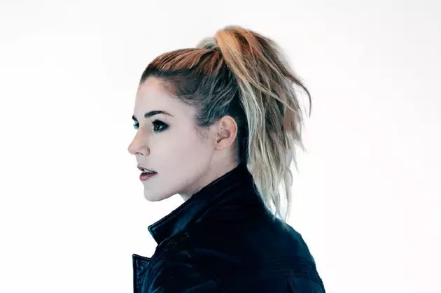 Jennifer Paige, Our &#8217;90s &#8216;Crush,&#8217; Unveils New Synth-Pop Track &#8216;Devil&#8217;s in the Details&#8217;