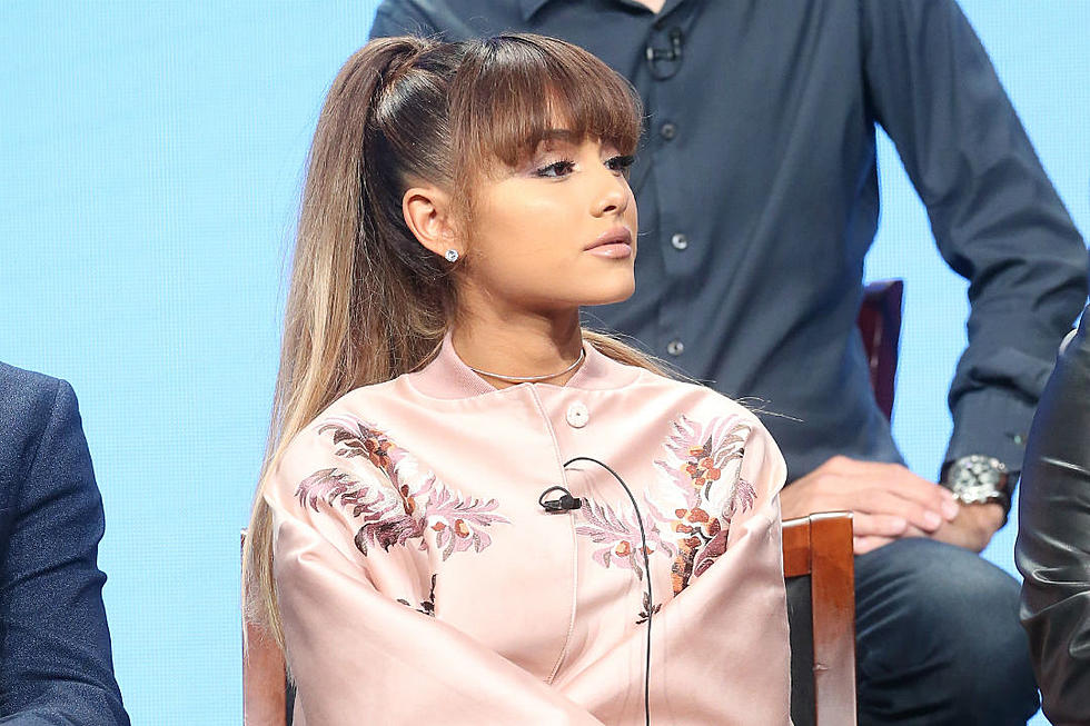 Ariana Grande Suspends Tour in Light of Concert Bombing
