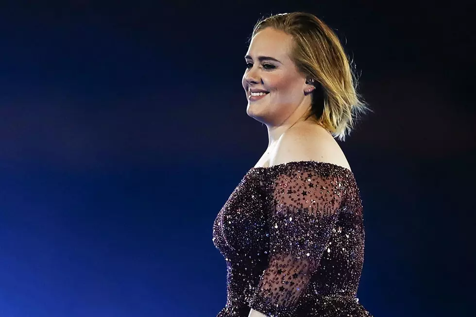 Adele Visits Grenfell Firefighters After Deadly Blaze, Delivers Cakes