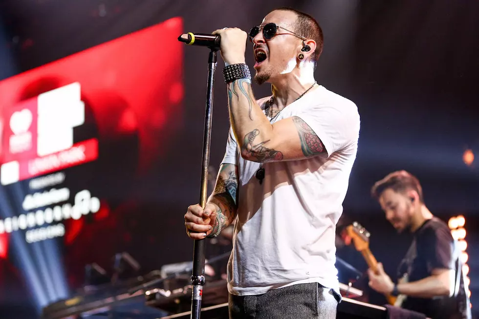 Linkin Park Singer Commits Suicide