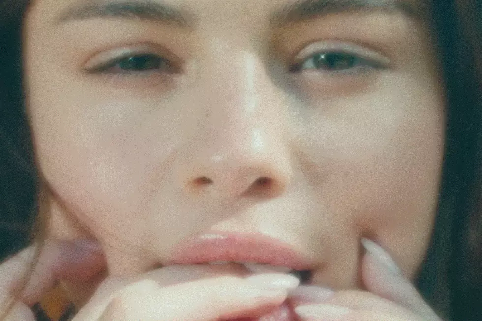 Selena Gomez Has an Extreme Closeup ‘Fetish': Watch the Video