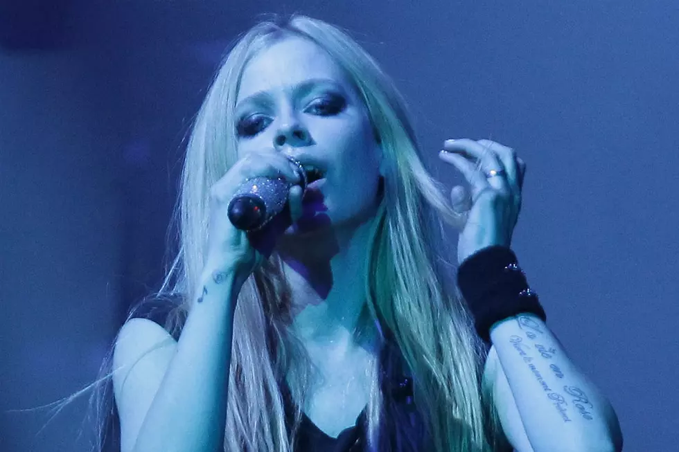 Avril Lavigne Says New Album Will Be Here ‘Before You Know It’