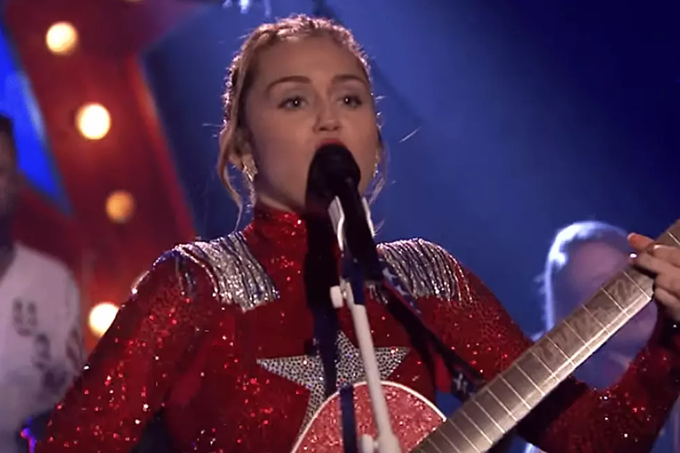 Miley Cyrus Takes &#8216;These Boots Are Made for Walkin&#8221; for Rollicking Stroll: ICYMI