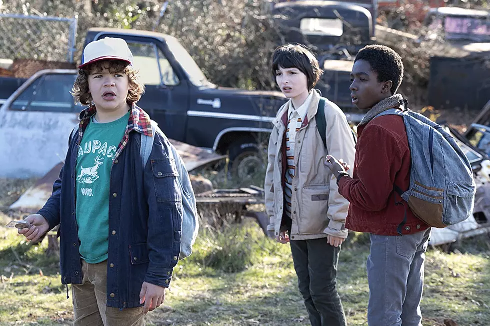 &#8216;Stranger Things&#8217; Cast Goes Back to Work in New Season 3 Video