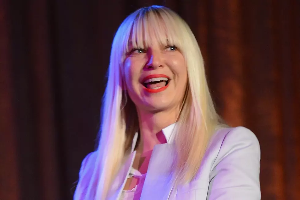 Sia Shares Nude Photo After Paparazzi Try to Sell the Image