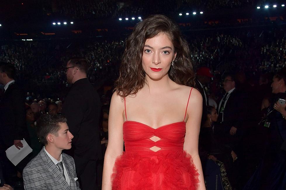 Did Lorde Just Make Fun of Whitney Houston&#8217;s Death on Instagram?