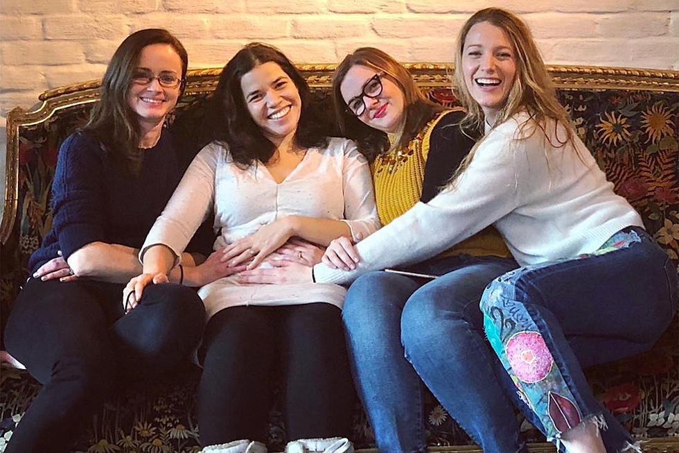 &#8216;Sisterhood of the Traveling Pants&#8217; Cast Reunites to Celebrate America Ferrera&#8217;s Pregnancy