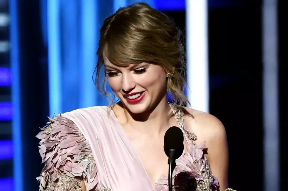 Taylor Swift Makes Moving Pride Speech to Chicago Crowd