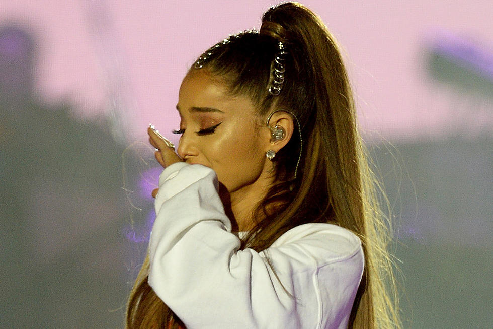 Ariana Grande Just Got Real AF About Her Anxiety: &#8216;I Felt Like I Was Outside My Body&#8217;