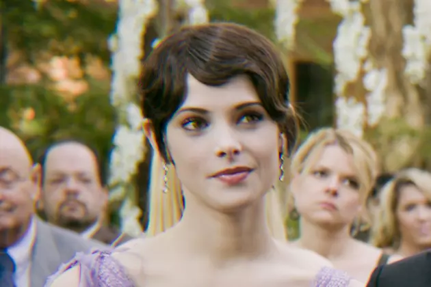 &#8216;Twilight&#8217; Star Ashley Greene Just Got Married in a Forest, Bella Swan-Style