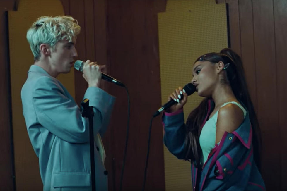 Troye Sivan + Ariana Grande Have a Karaoke Sing-Off In Retro &#8216;Dance to This&#8217; Video