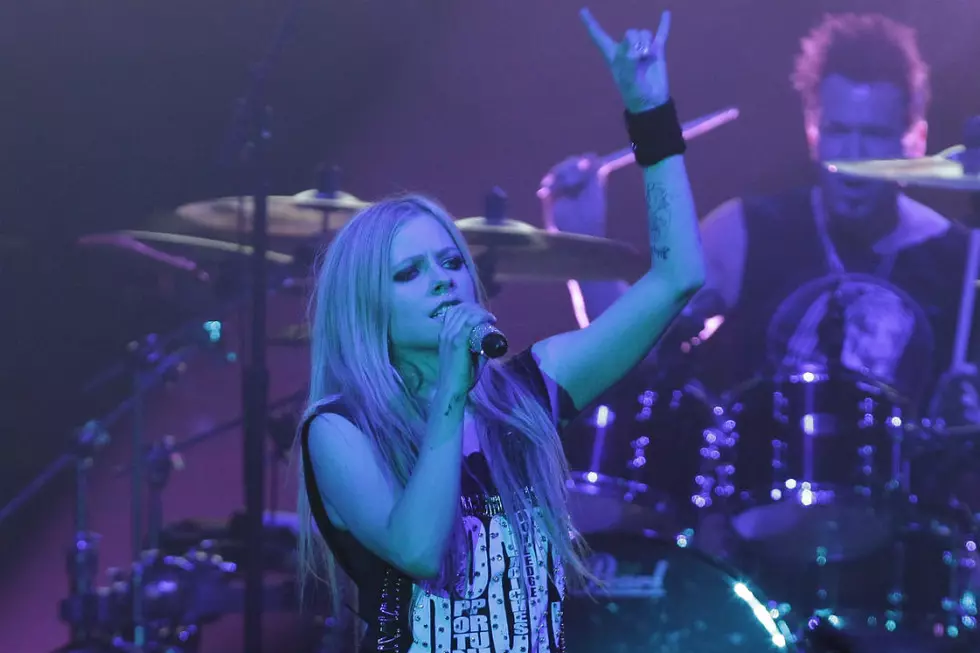 Avril Lavigne Announces Comeback Single 'Head Above Water'