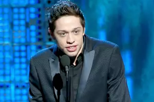 Why Pete Davidson Doesn&#8217;t Like Ariana Grande&#8217;s Penis Compliment: &#8216;Everything Is Huge to Her&#8217;