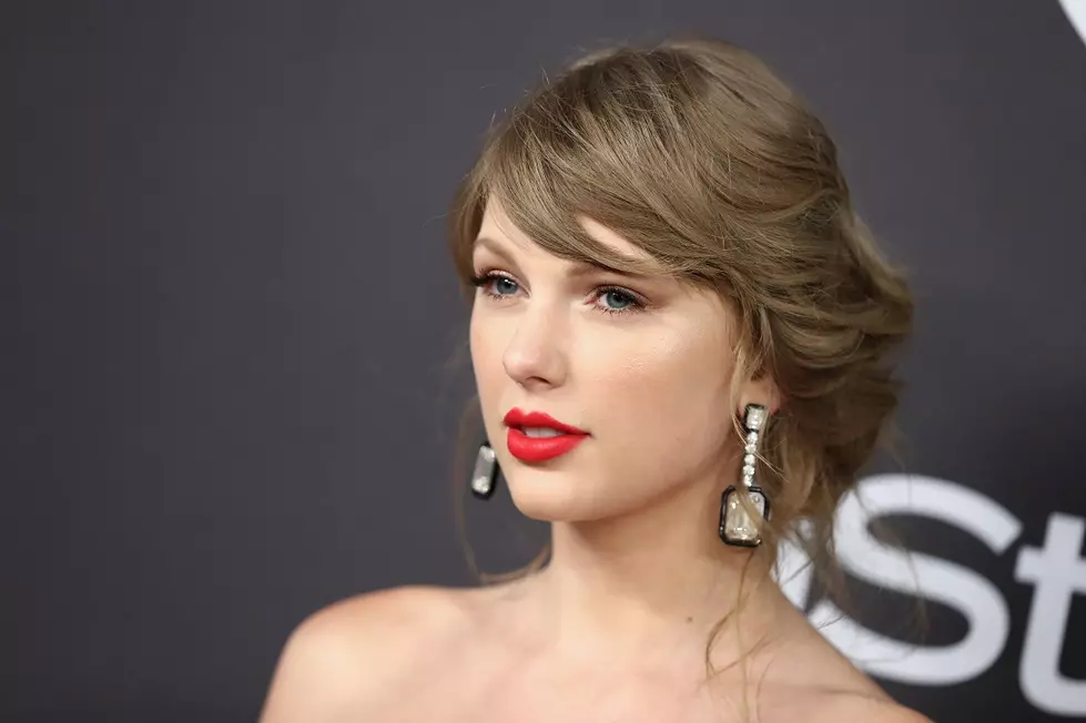 Taylor Swift Says It’s Important to Write About the ‘Extremely Good and Bad Times’