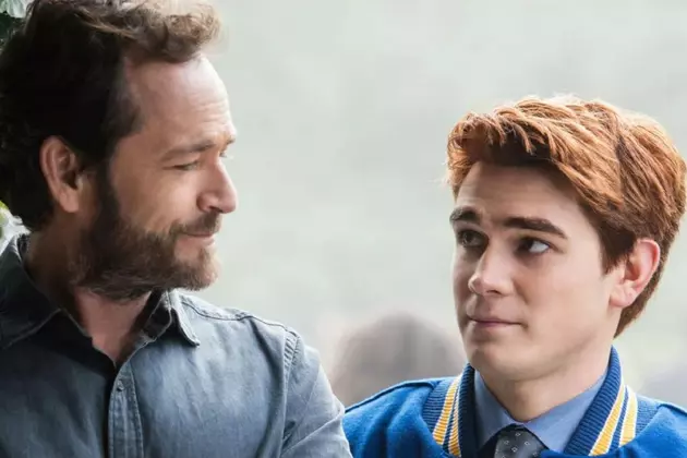 Molly Ringwald and More &#8216;Riverdale&#8217; Stars React to Luke Perry&#8217;s Passing