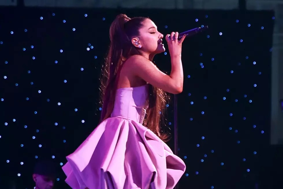 Ariana Grande Dazzles 2019 BBMAs With ‘7 Rings’ Performance