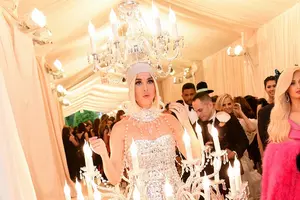 Fans React to Katy Perry Dressing as a Literal Chandelier