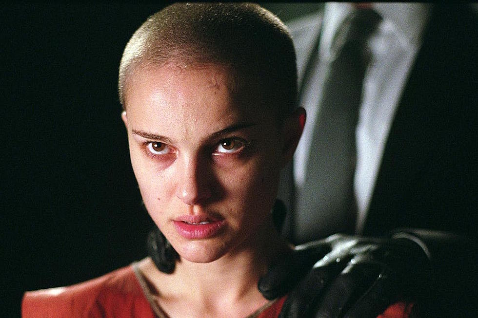 15 Celebrities Who Shaved Their Heads