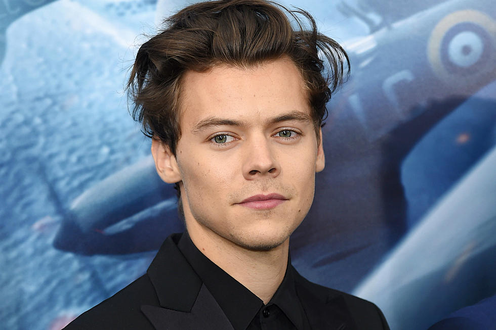Harry Styles’ Shirtless ‘Rolling Stone’ Cover Sends Fans Into Frenzy