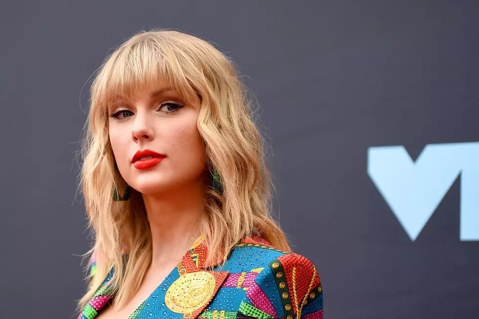 Taylor Swift Stalker Caught Outside Pop Star’s Home, Reportedly Told Cops He Wanted to Marry Her