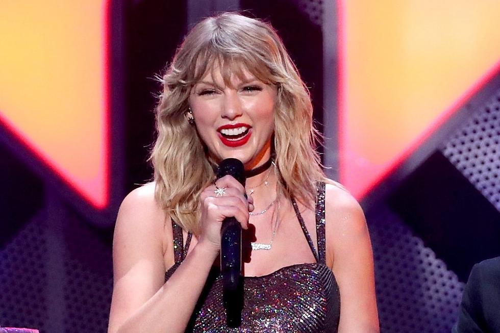 Taylor Swift Throws Epic Holiday-Themed Birthday Party (PHOTOS)