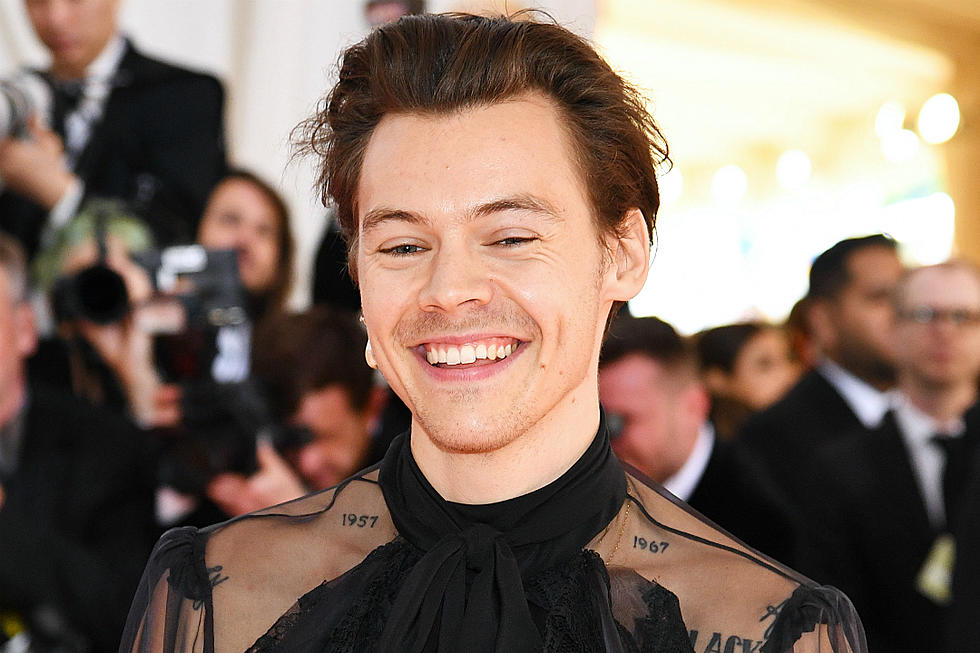 Harry Styles Confirms His Sexuality Doesn’t Have a Fine Line