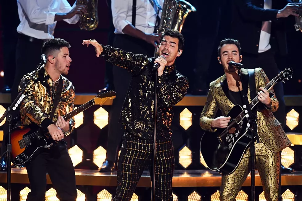 Jonas Brothers Debut New Song ‘5 More Minutes’ at 2020 Grammys