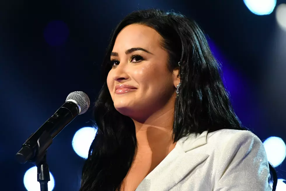 Demi Lovato Recalls ‘Shaking and Crying’ When She Came Out to Her Parents