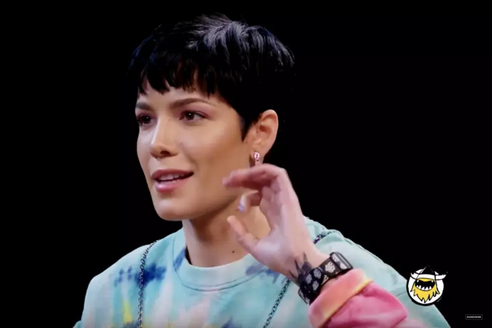 Halsey Addresses That Time She ‘Plagiarized’ Herself While Eating ‘Hot Ones’