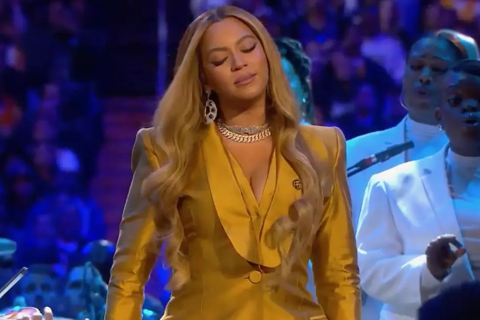 Beyoncé Performs Kobe Bryant's Favorite Song at Public Memorial