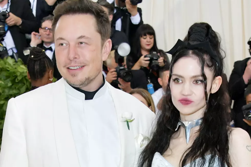 Grimes Calls Out Boyfriend Elon Musk Following Controversial ‘Pronouns Suck’ Tweet