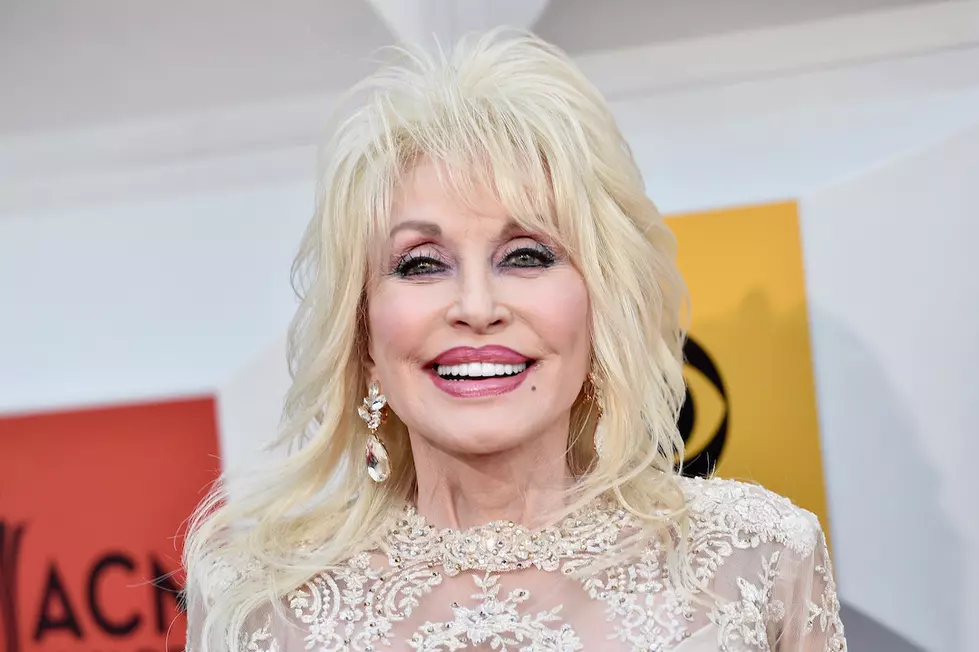 Dolly Parton Refused to Receive Presidential Medal of Freedom From Trump