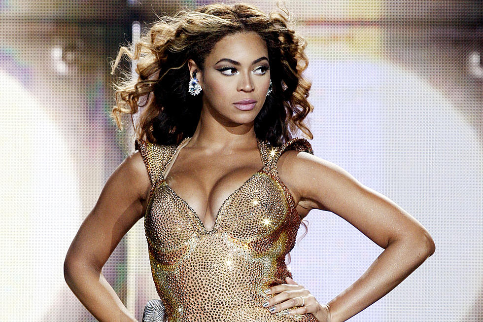 Beyonce Makes History by Wearing Diamond Necklace