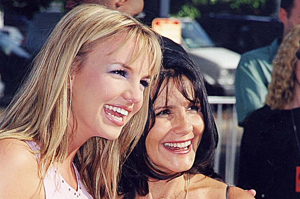 Britney Spears Blames Mom Lynne for 'Secretly Ruining' Her Life