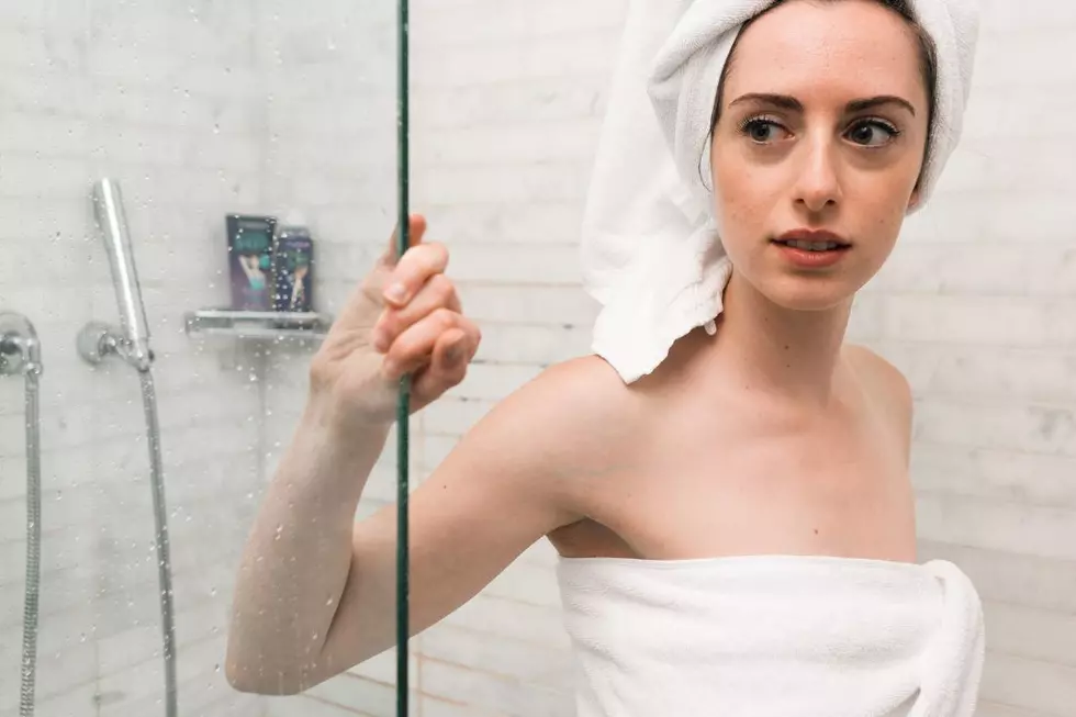 Man Takes Lock Off Bathroom Door to Ensure Girlfriend Doesn’t Take Hot Showers