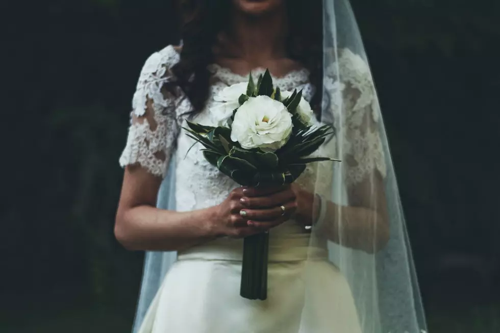 Dad Refuses to Pay for Daughter’s Wedding Since She Won’t Invite His Wife