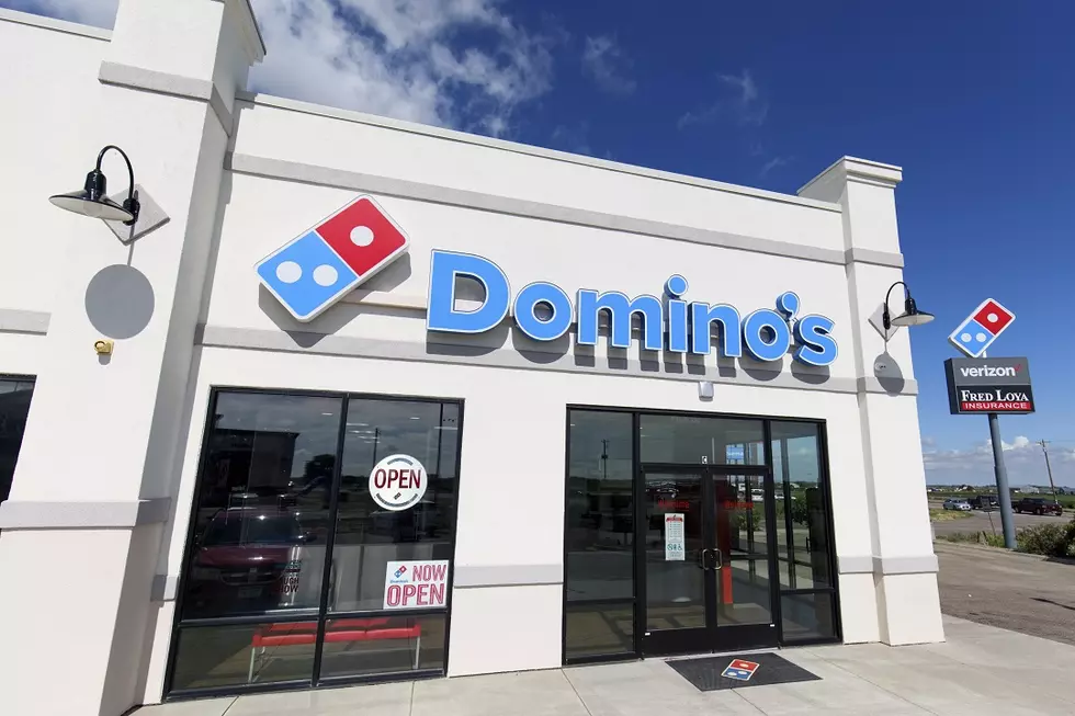 Woman Leaves $100 Tip for 20-Year-Old Domino’s Employee