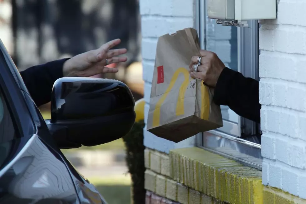 McDonald’s Customer Accidentally Receives Bag Full of Cash Along With McMuffin: WATCH