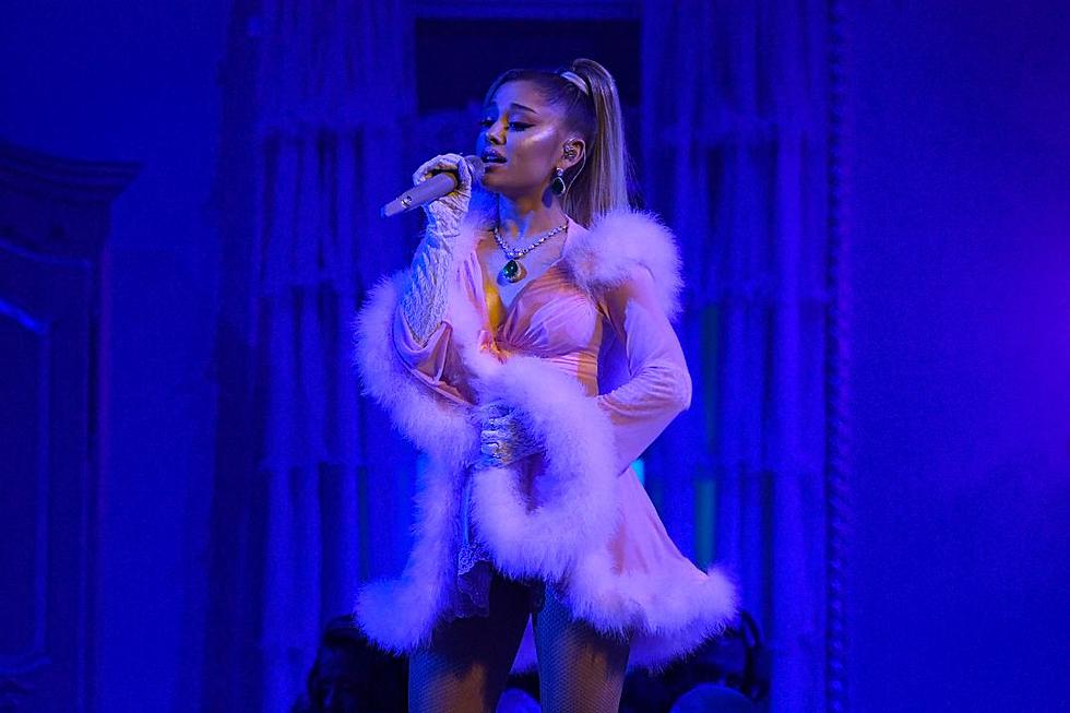An Unreleased ’90s-Inspired Ariana Grande Song Is Going Viral