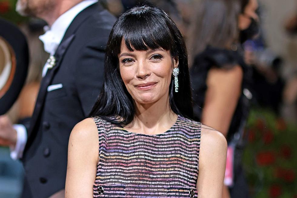Lily Allen’s Dad Called the Cops Thinking She Was ‘Missing’ at 12: ‘I Was Just Losing My Virginity’