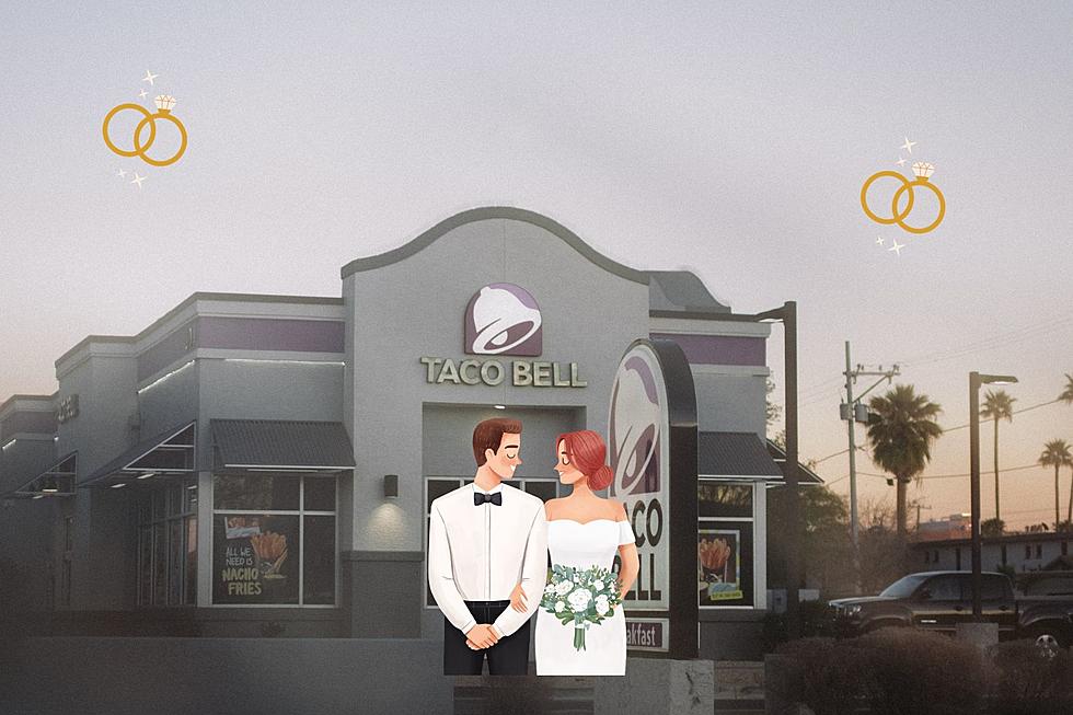 Newlyweds Elated After Marrying at Taco Bell in Las Vegas Complete With Sauce Packet Bouquet (PHOTOS)